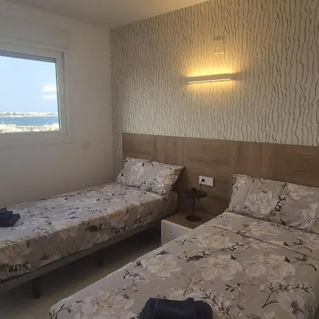 Punta Prima Br3 Deluxe Apartment *